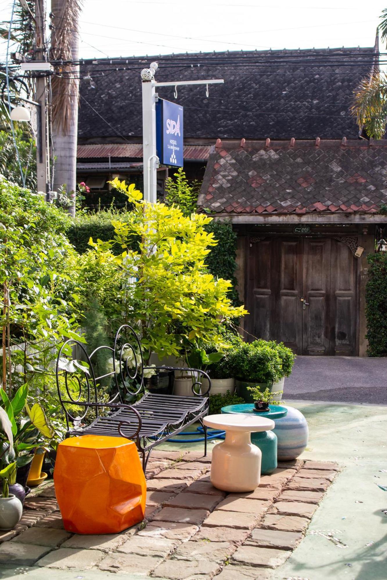 Sida Hostel Phetchaburi Exteriör bild