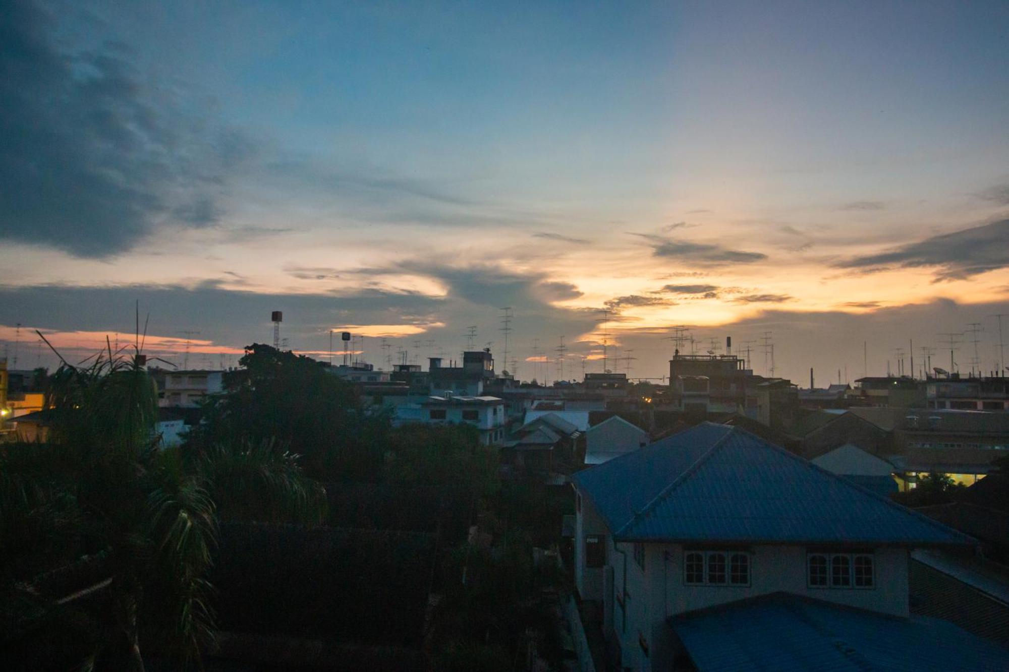 Sida Hostel Phetchaburi Exteriör bild